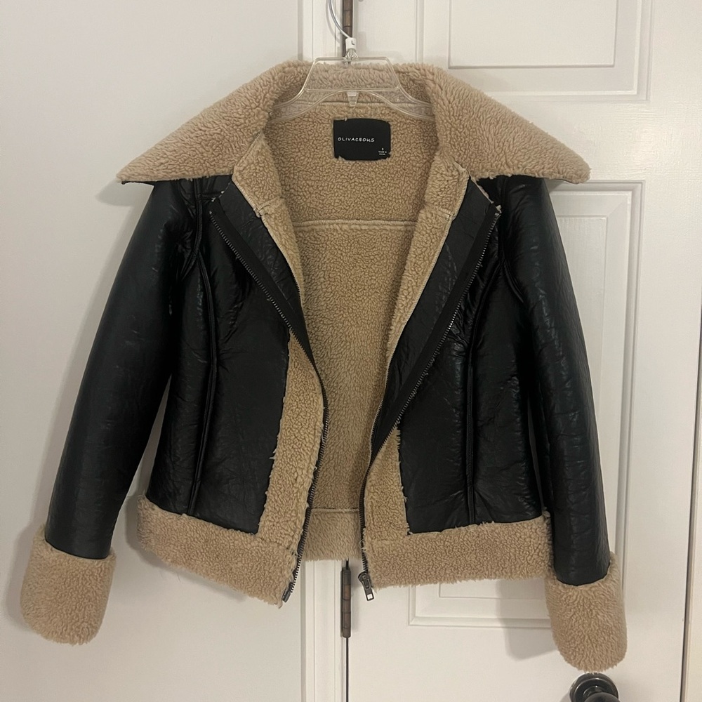 Olivaceous Black and Tan Teddy Jacket